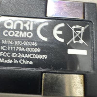 Anki Cozmo Educational Robot 300-00046 White & Red with Charger - Thumbnail 5