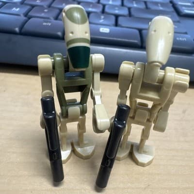 Two Original LEGO Star Wars Battle Droid Commander Minifigures, 59230 - Image 1