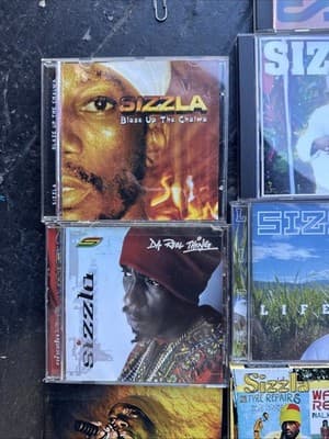 SIZZLA CD Lot 13 reggae - Thumbnail 3