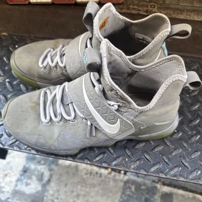 Nike Lebron 14 Size 9.5 - Thumbnail 2