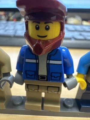 Lego Mini figures Lot - Lot of 4 - Thumbnail 3