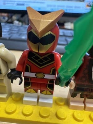 Lego Minifigures Lot Of 6 Minifigs - Thumbnail 4