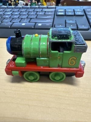 Thomas & Friends Battery Operated Die Cast Percy - Thumbnail 3