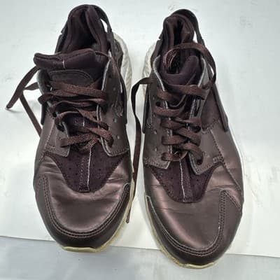 Size 6 Nike Air Huarache Run Metallic Mahogany AA0523-202 - Image 1