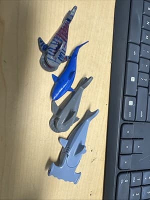 Vintage Lego Sharks Lot Of 4 - Thumbnail 2