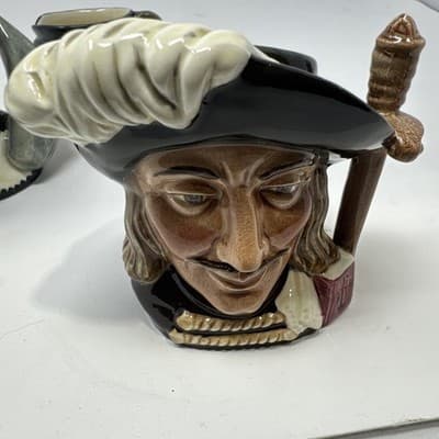 ROYAL DOULTON & CO.Aramis, Capt Ahab , And One More - Thumbnail 2