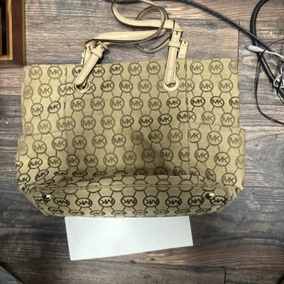 Michael Kors Vanilla Signature MK Jet Set Tote Bag Gold Hardware - Thumbnail 2