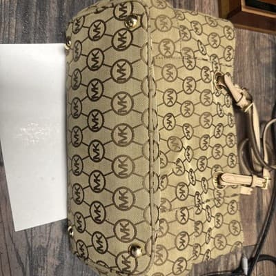 Michael Kors Vanilla Signature MK Jet Set Tote Bag Gold Hardware - Thumbnail 3