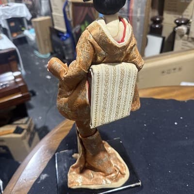 Rare Vintage Japanese Geisha Doll with Drum Handmade 17" Silk Body - Thumbnail 4