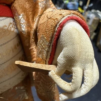 Rare Vintage Japanese Geisha Doll with Drum Handmade 17" Silk Body - Thumbnail 3