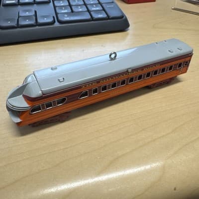 Hallmark holiday ornament Lionel train observation car 2004. Orig. box - Image 1