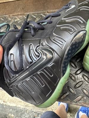 Size 6.5 - Nike Air Foamposite dark obsidian 644792-401 green - Thumbnail 6