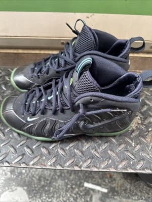 Size 6.5 - Nike Air Foamposite dark obsidian 644792-401 green - Thumbnail 2