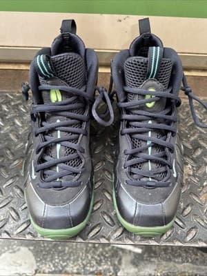 Size 6.5 - Nike Air Foamposite dark obsidian 644792-401 green - Image 1
