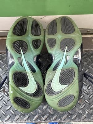 Size 6.5 - Nike Air Foamposite dark obsidian 644792-401 green - Thumbnail 4