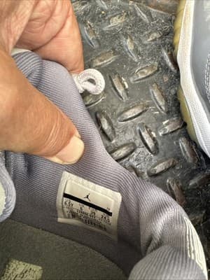 Air Jordan 11 Retro Low GS Cool Grey 528896-003 Size 6.5y - Thumbnail 6