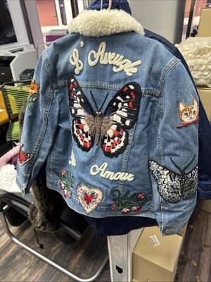 Gucci Demin Jacket size 6 Floral Embroidered Butterfly L’Aveugle Par Amour - Image 1