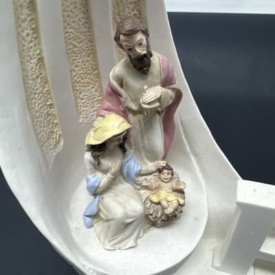Peace Nativity Scene with Angel Holding Star and LED. Battery Operated. - Thumbnail 2