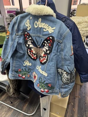 Gucci Demin Jacket size 6 Floral Embroidered Butterfly L’Aveugle Par Amour - Thumbnail 4