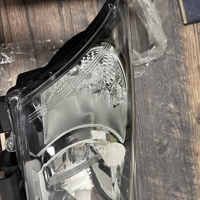 Right Headlight Assembly Compatible with 2012-2015 Chevrolet Cruze 2016 - Thumbnail 2