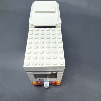 LEGO CITY #60283: Holiday Camper Van | Sold As Is In Picture | Free Shipping!!! - Thumbnail 3