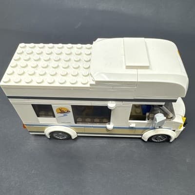 LEGO CITY #60283: Holiday Camper Van | Sold As Is In Picture | Free Shipping!!! - Thumbnail 4