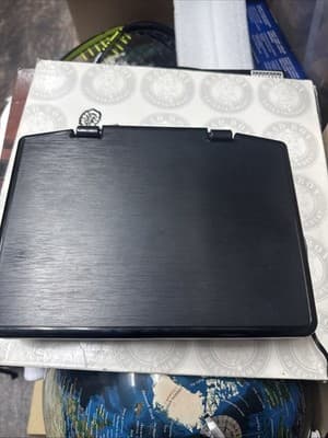 RCA 9 Inch Portable DVD Player With Chargers + 5 DVD - Thumbnail 2