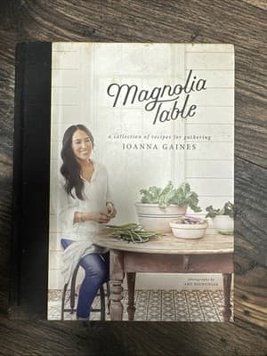 Magnolia Table A Collection of Recipes for Gathering Joanna Gaines-Marah Stets - Image 1