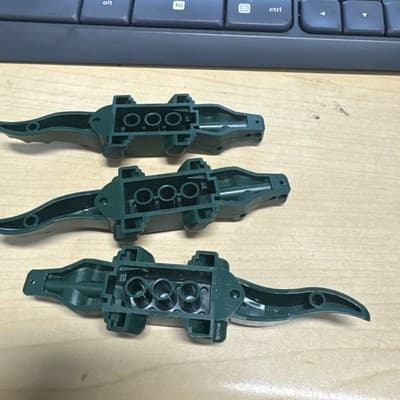 Lego Alligator minifigures lot of 3 - Thumbnail 3