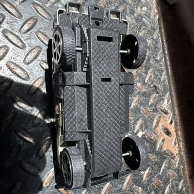 toy SUV car - Thumbnail 2