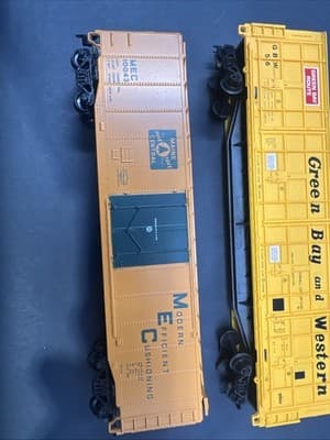AHM HO SCALE MAINE CENTRAL 50FT BOX CAR MEC 9013 ORANGE TRAIN CAR +3 More New - Thumbnail 2