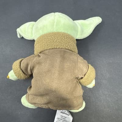 Disney Parks The Mandalorian The Child Baby Yoda Shoulder Magnet Plush Talks - Thumbnail 3
