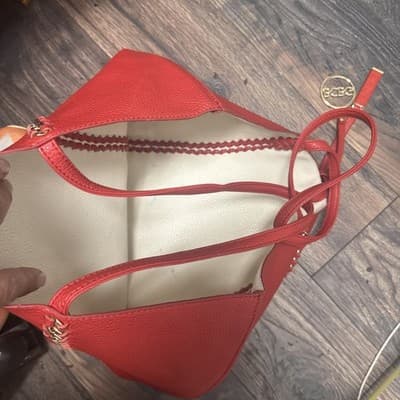 BCBG RED PEBBLED HANDBAG. gold Chain Accents, Leather. 18" Wide, 11"height - Thumbnail 3