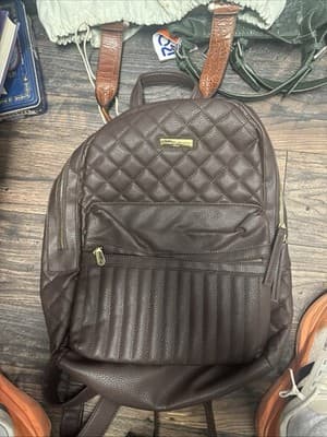 NWT - ADRIENNE VITTADINI Women's 'QUILTED' Brown FAUX LEATHER BACKPACK - Thumbnail 2