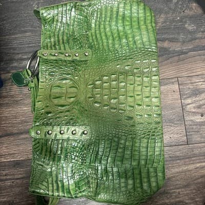 i santi Crocodile Embossed Leather Shoulder Bag Made in Italy - Image 1
