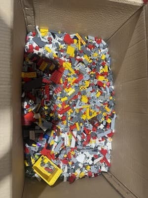 LEGO Bulk Lot 40lb Lbs Mixed Parts. Contains many Star Wars , All Original - Thumbnail 9