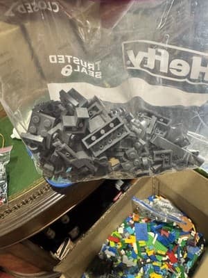 LEGO Bulk Lot 40lb Lbs Mixed Parts. Contains many Star Wars , All Original - Thumbnail 8