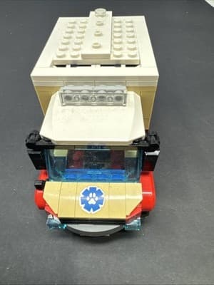 Lego Rescue Vehicles - Thumbnail 2