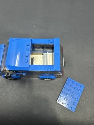 LEGO City 60117 Van - Thumbnail 6