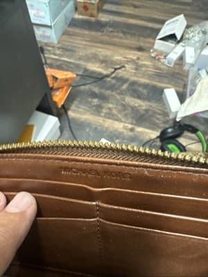 Michael Kors Brown Logo Zip-Around Wallet with Credit Card Organizer for Women - Thumbnail 5
