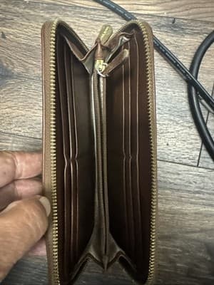 Michael Kors Brown Logo Zip-Around Wallet with Credit Card Organizer for Women - Thumbnail 4
