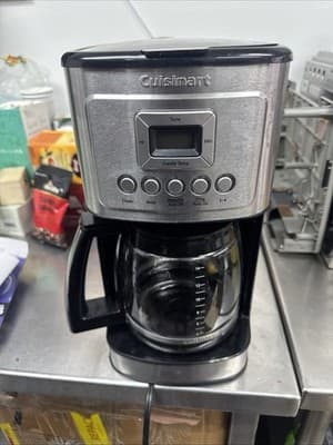 Cuisinart DCC-3200P1 PerfecTemp Stainless 14-Cup Programmable Coffee Maker - Image 1