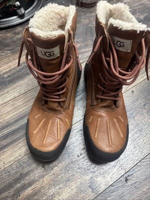 UGG Boot Women's Size US 8.5 Waterproof chestnut Brown - Image 1
