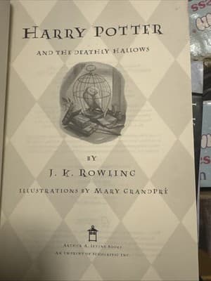 Harry Potter and the Deathly Hallows by J. K. Rowling (2007, HC/DJ) 1st Print - Thumbnail 2