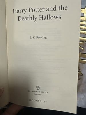 Harry Potter and the Deathly Hallows - hardcover J K Rowling - Thumbnail 2