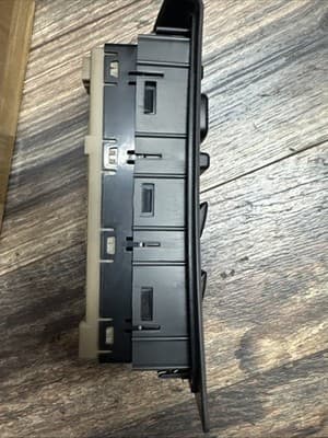 Master Power Window Switch & Bezel for 2003-2006 Chevy Silverado Tahoe 15883319 - Thumbnail 4