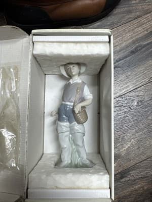 Lladro Porcelain Figurine Fisher Boy Nino Pescador Spain - Thumbnail 2