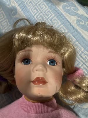 ANTIQUE 26" DOLL SHOULDER HEAD GLASS EYES - Thumbnail 2