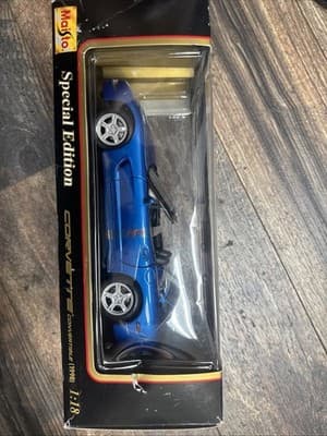 1998 Blue Chevy Corvette Convertible 1:18 Diecast Maisto Specia Edition Car NIB - Image 1