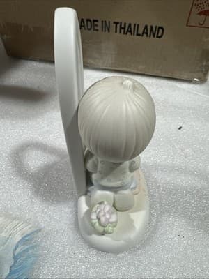 Vintage Precious moments Boy figurine O Worship The Lord 102229 New In Box 1985 - Thumbnail 3